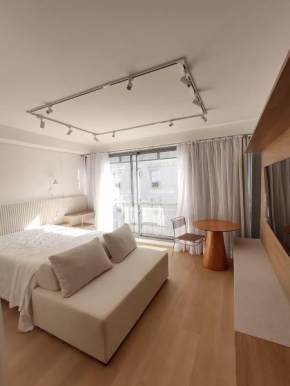 Studio with garage in Pinheiros SP